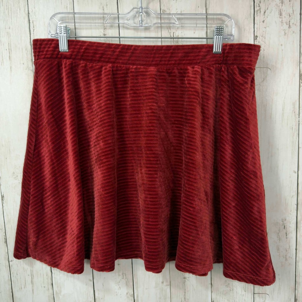 SO Women's Red Ribbed Corduroy Velvet Skater Skirt Size XXL - Picture 1 of 5